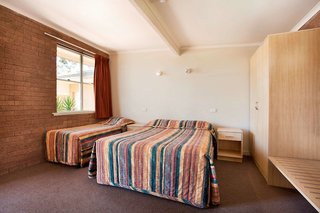 Nightcap At Colyton Hotel,Greater Western Sydney>>Colyton,4 star