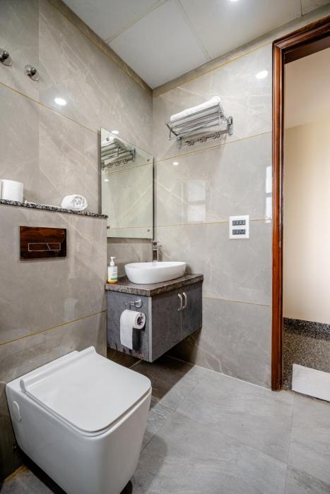 lime tree hotel medanta