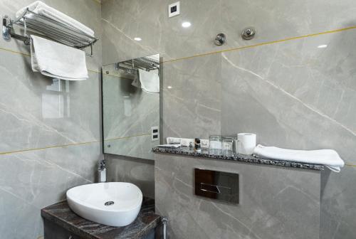 lime tree hotel medanta