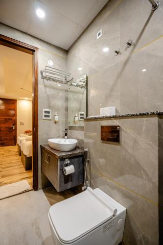 lime tree hotel medanta