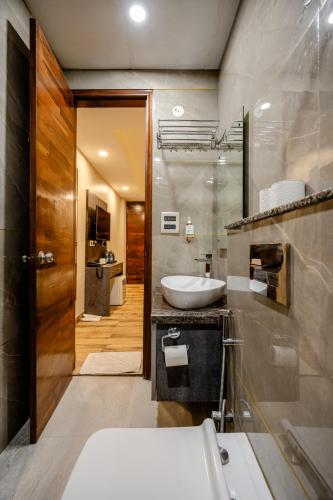 lime tree hotel medanta