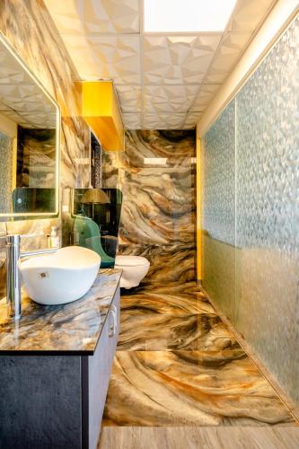 lime tree hotel medanta