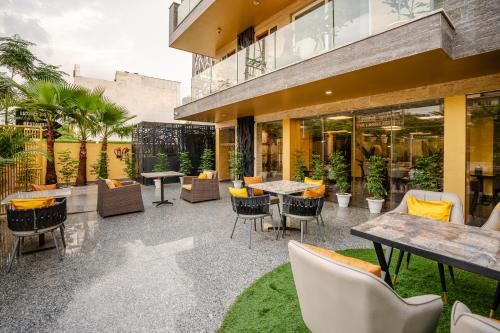 lime tree hotel medanta