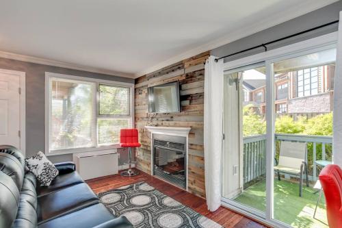 blue mountain luxury studio