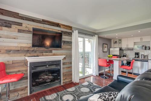 blue mountain luxury studio