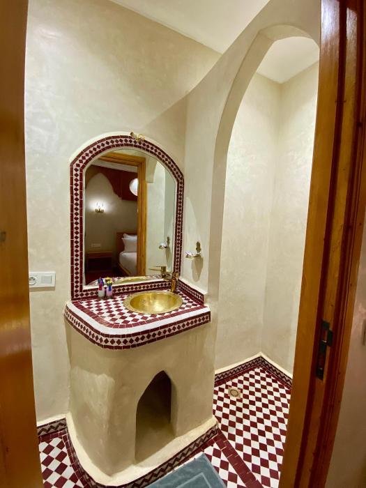 riad rose mati