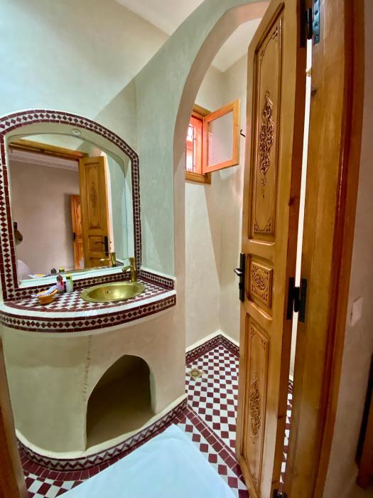 riad rose mati