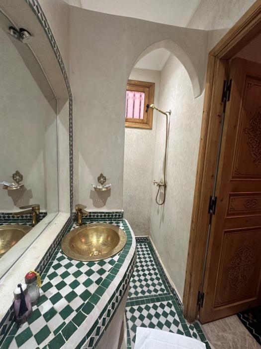 riad rose mati