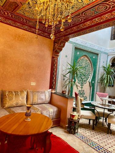 riad rose mati