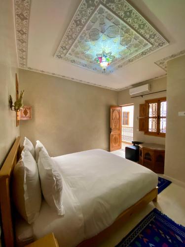 riad rose mati
