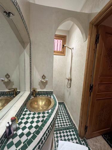 riad rose mati