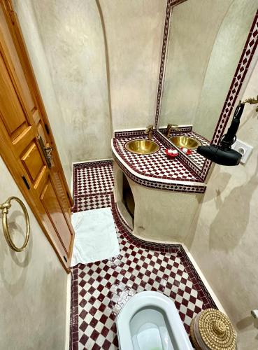 riad rose mati