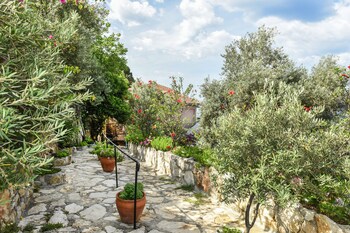 beyaz yunus hotel adults only