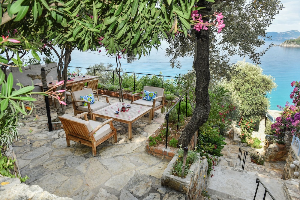 beyaz yunus hotel adults only