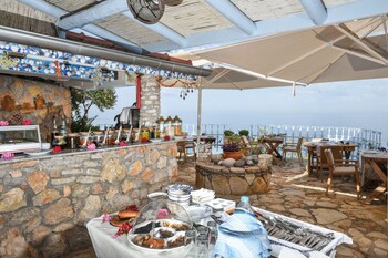 beyaz yunus hotel adults only