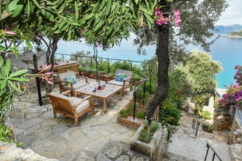 beyaz yunus hotel adults only