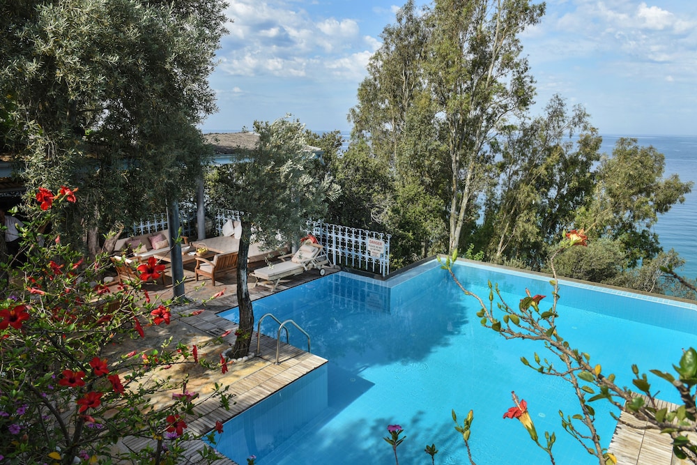 beyaz yunus hotel adults only