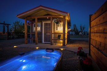 Prairie Junction Cabins Stettler,,4 star