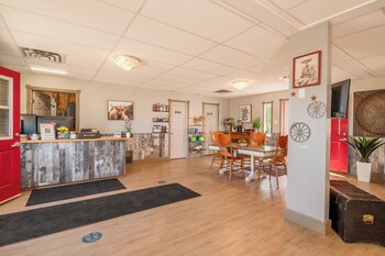 Prairie Junction Cabins Stettler,,4 star