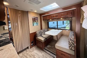 Prairie Junction Cabins Stettler,,4 star