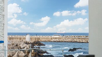 Donghae Neulbadarang Ocean View Pension,,3 star