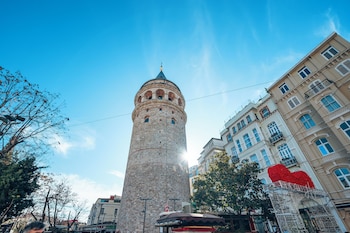 galata guest teori