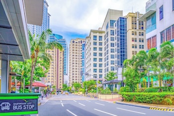 Mcollection - Business & Leisure Stay In Eastwood City,,3 star