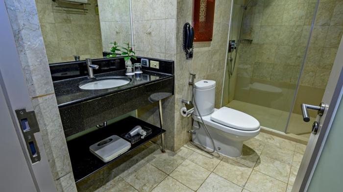 mcollection business and leisure stay in eastwood city