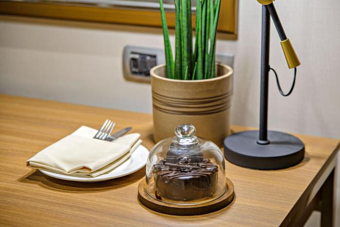 mcollection business and leisure stay in eastwood city