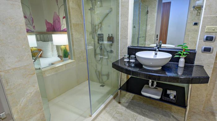 mcollection business and leisure stay in eastwood city