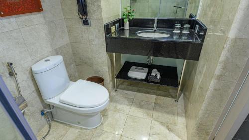 mcollection business and leisure stay in eastwood city