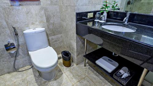 mcollection business and leisure stay in eastwood city