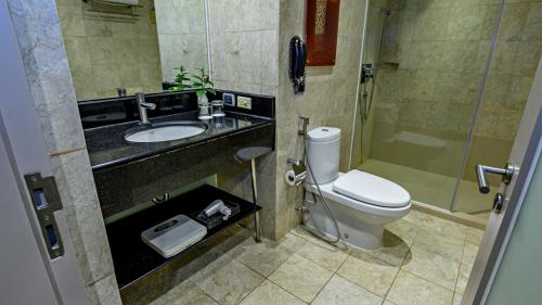 mcollection business and leisure stay in eastwood city