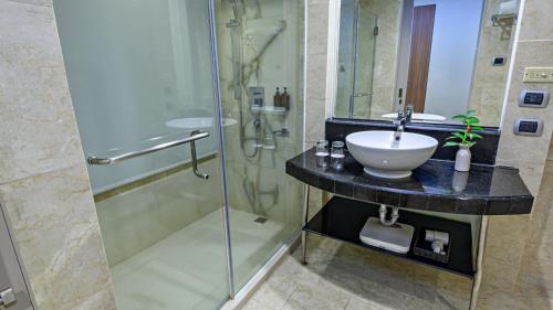 mcollection business and leisure stay in eastwood city