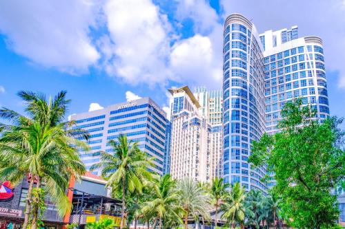 mcollection business and leisure stay in eastwood city