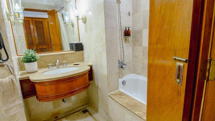 mcollection ortigas cbd near business and shopping hubs