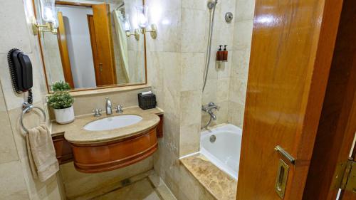 mcollection ortigas cbd near business and shopping hubs