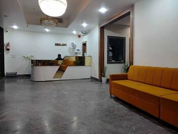 Hotel Grand Lucent,,3 star