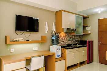 comfy and warm studio at taman melati margonda apartment