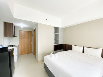 Simply Look Studio At Lrt City Jatibening Apartment,,3 star