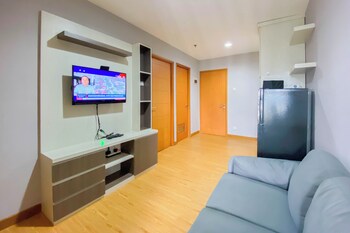 Comfort Living 2Br At Cinere Bellevue Suites Apartment,,2 star