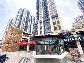 homey and good 2br at meikarta apartment