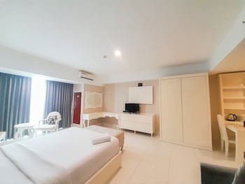 modern look and homey studio at mataram city apartment