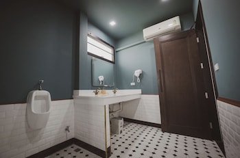 poshtel 56