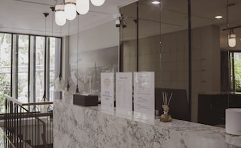 Poshtel 56,,2 star