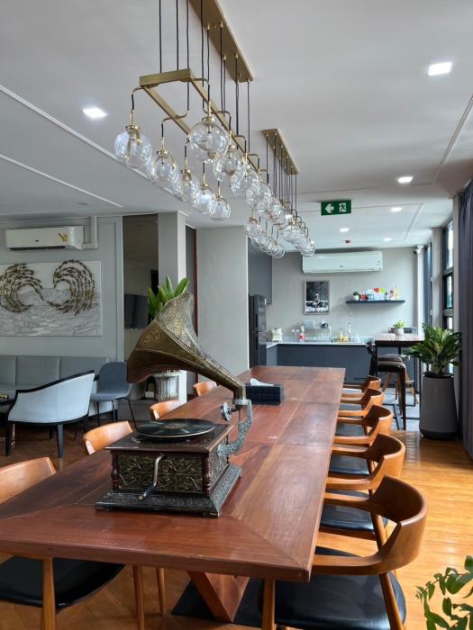 poshtel 56