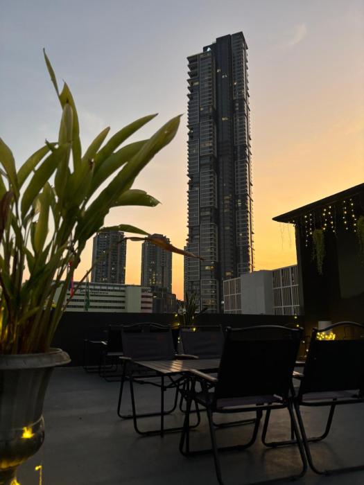 poshtel 56
