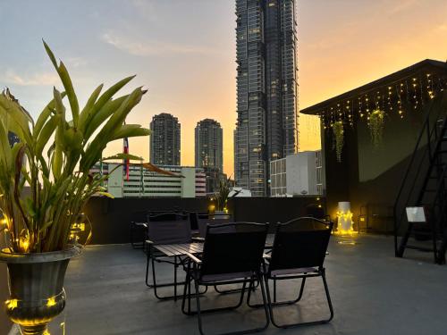 poshtel 56