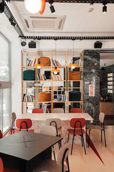 yellowsquare athens