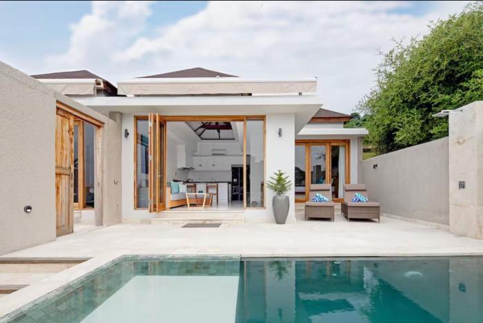 villa bukit gili gede